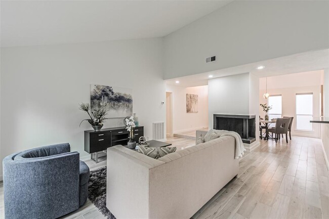 Building Photo - 2314 Silver Sage Dr