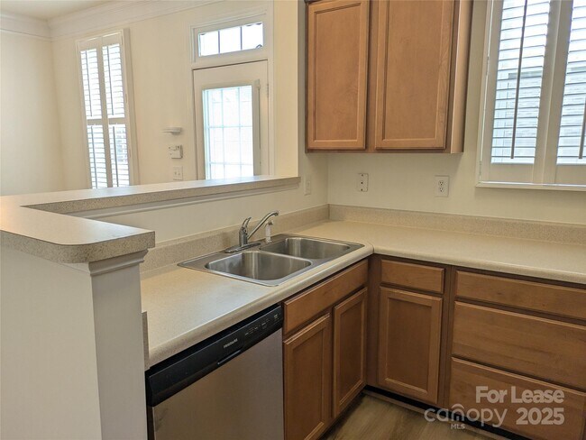 Building Photo - 103 Chawton Ln