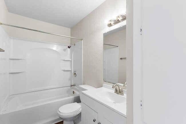 Building Photo - 101-103 Lockhart St