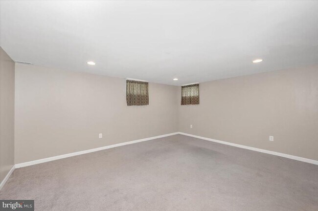 Building Photo - 1551 Langford Rd