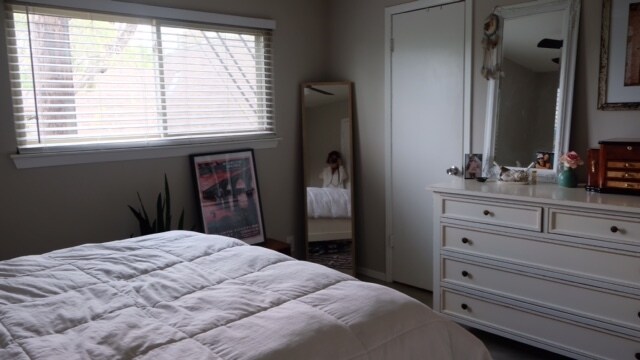 Bedroom , Dresser - 1202 Newning Ave
