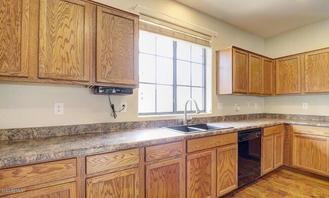 Building Photo - 2347 W Dusty Wren Dr