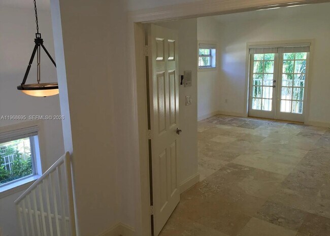 Building Photo - 3087 Shipping Ave