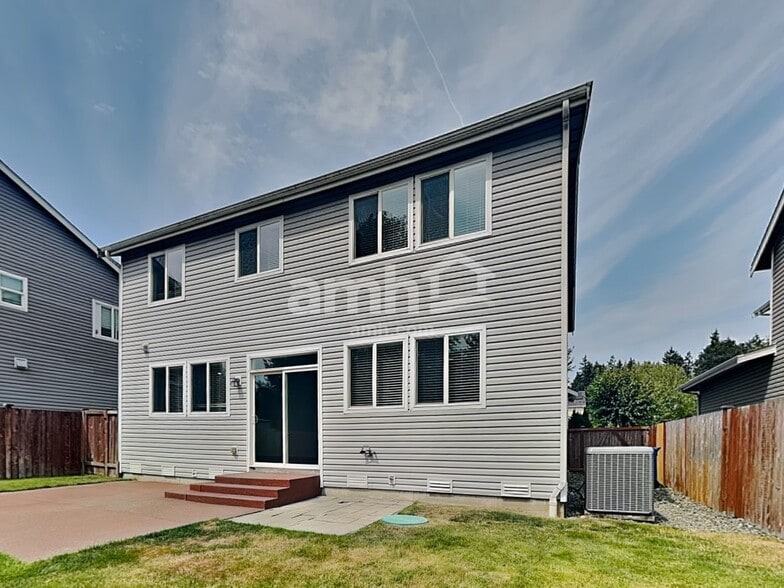 Building Photo - 20627 73rd Ave Ct E