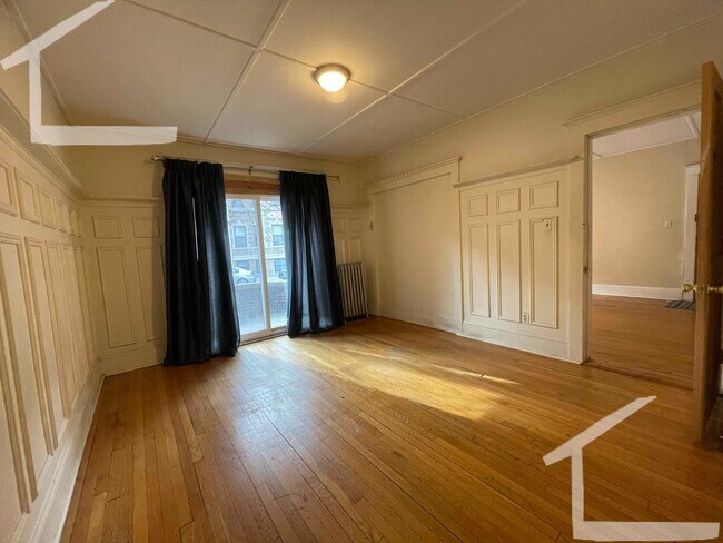Building Photo - 9/1 Oversized Allston 4BR/2BA w/heat inc