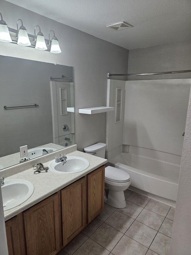 Building Photo - 4905 Copen Dr