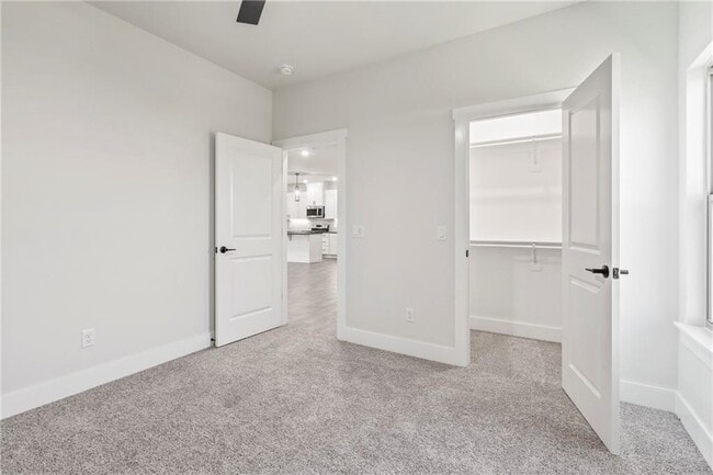 Building Photo - 28 W Gilpin St