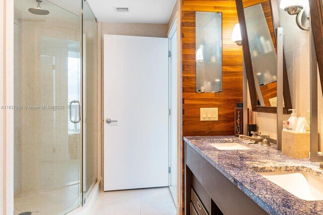 Building Photo - 6899 Collins Ave