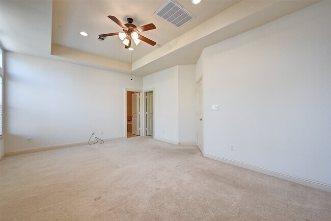 Building Photo - 5211 Eigel St