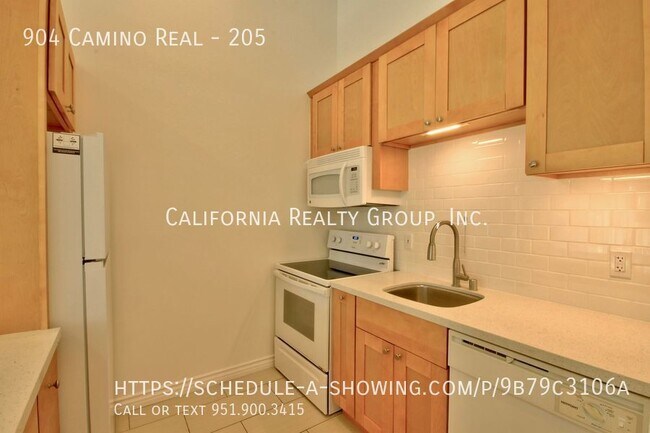 Building Photo - 904 Camino Real