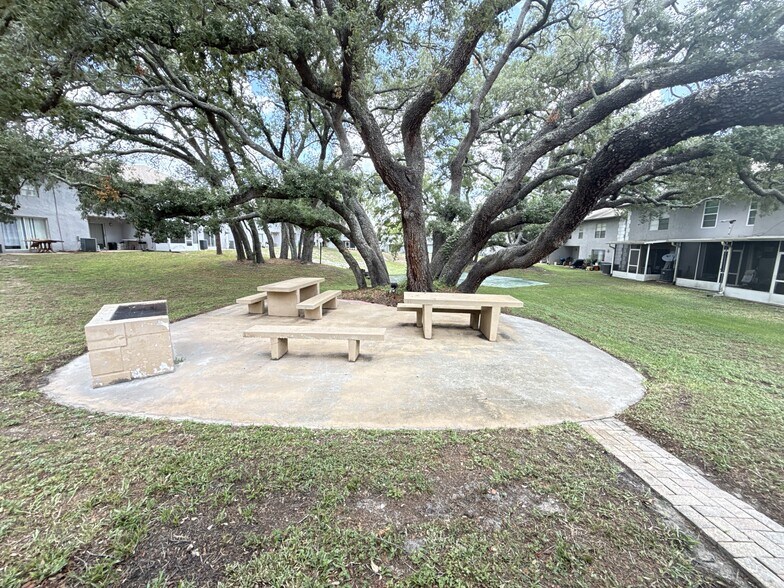 Building Photo - 5202 Sunridge Palms Dr