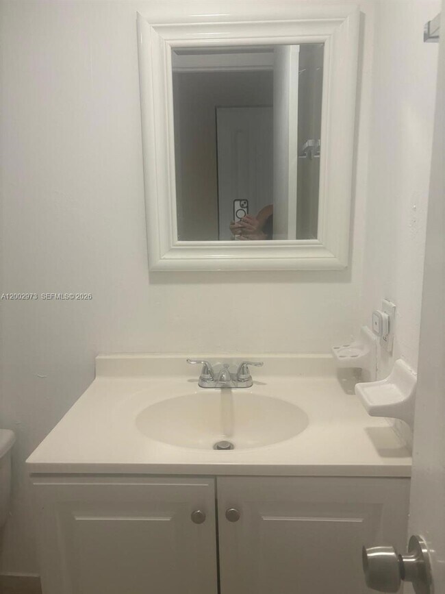 Building Photo - 6950 W 6th Ave