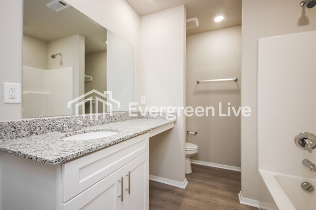 Building Photo - 6602 NW Kathleen St