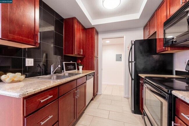 Building Photo - 1315 A St