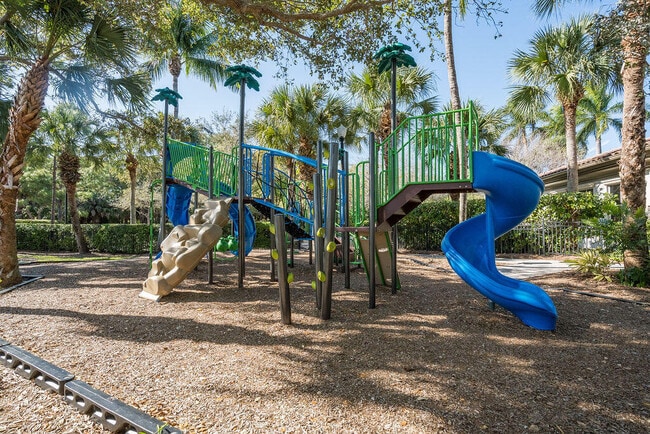 Building Photo - 318 September St