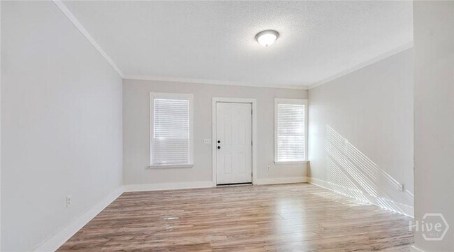 Building Photo - 508 E Liberty