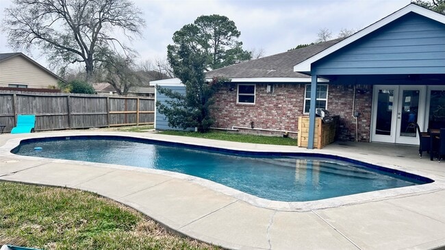 Building Photo - 6335 Tall Willow Dr
