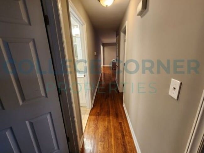 Building Photo - 639 S Poplar St