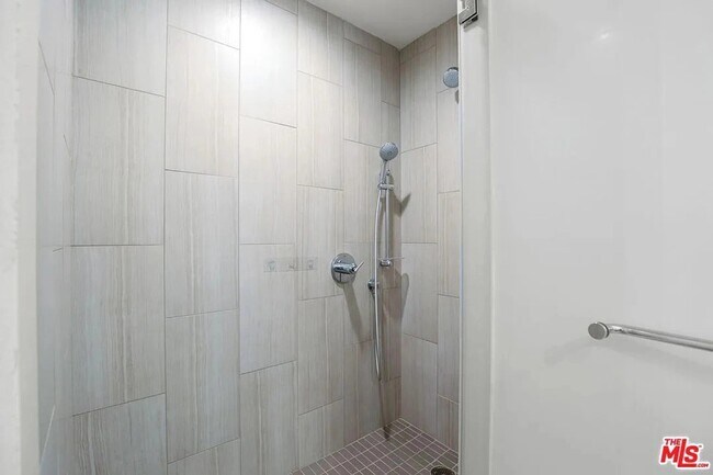 Building Photo - 5308 Sepulveda Blvd