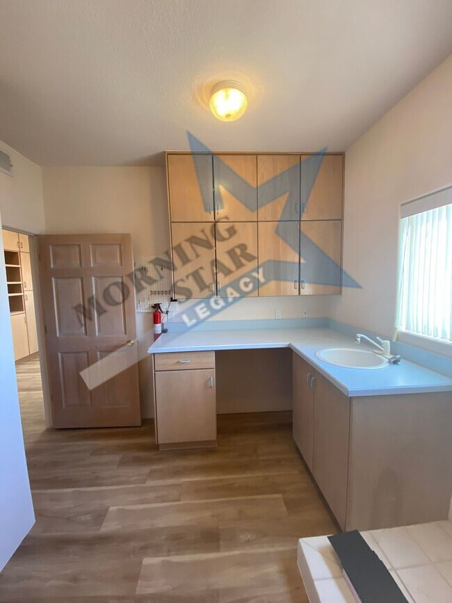 Building Photo - VIEWS!!  Spacious home in Picacho Hills!