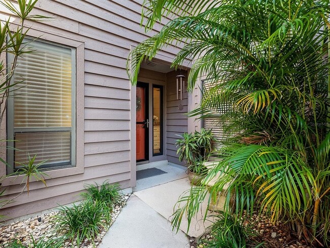 Building Photo - 6094 Wilshire Blvd