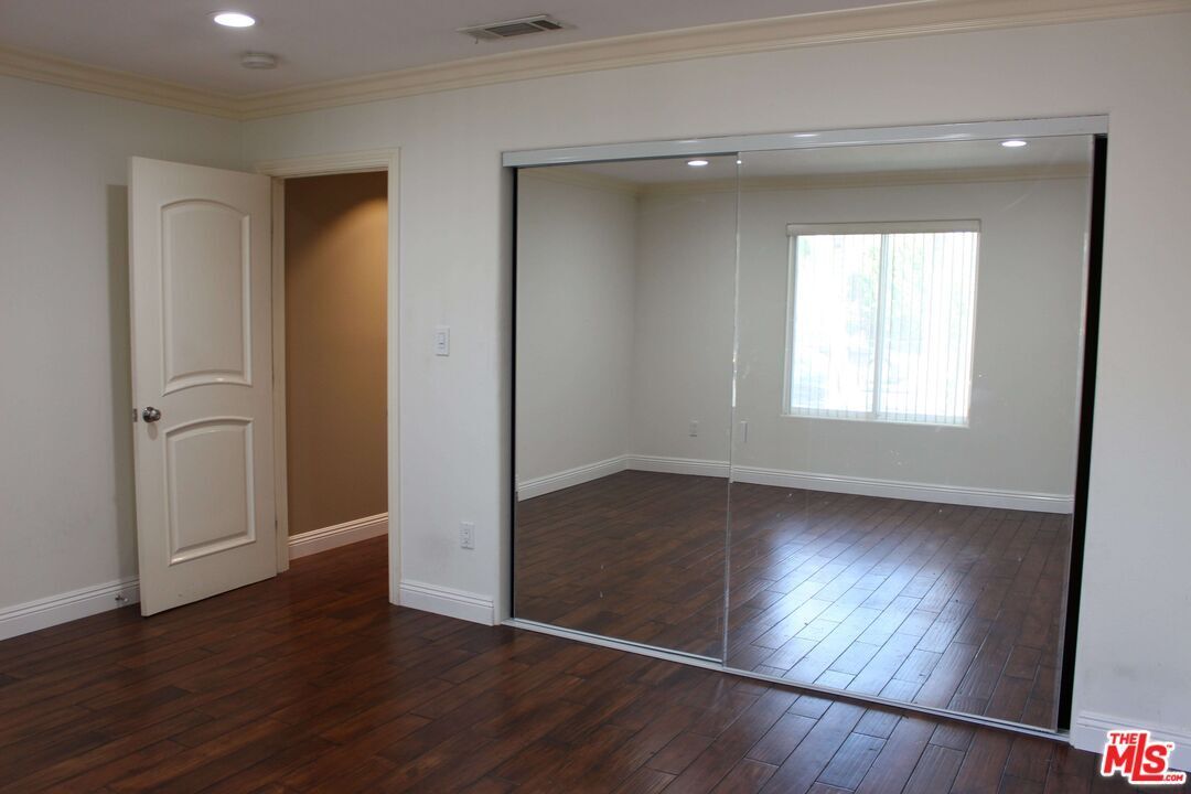 Building Photo - 2820 W 154th St