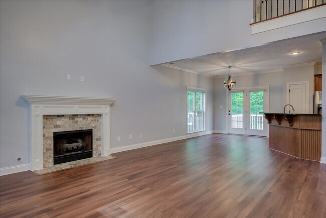 Building Photo - 4122 Chastain Dr