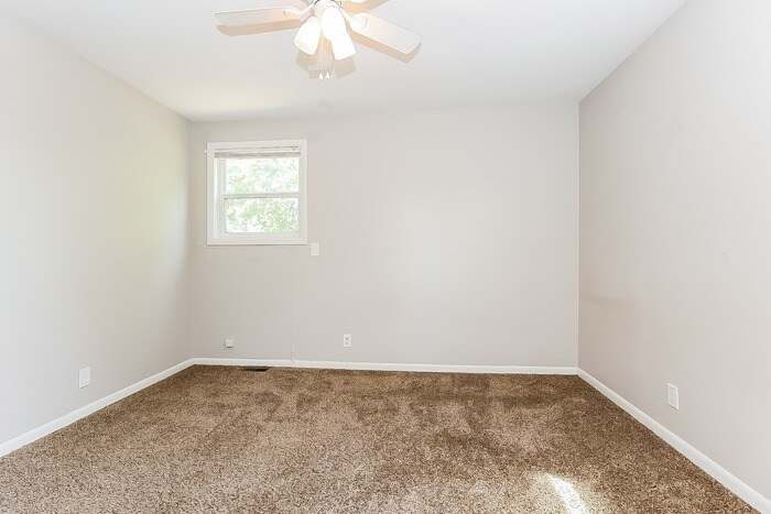 Building Photo - 6003 Lopez Ln