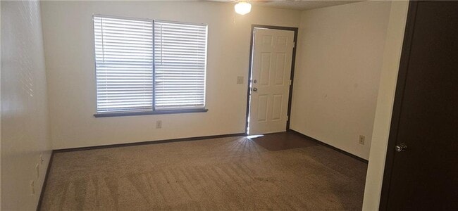 Building Photo - 635 Whitham Ave