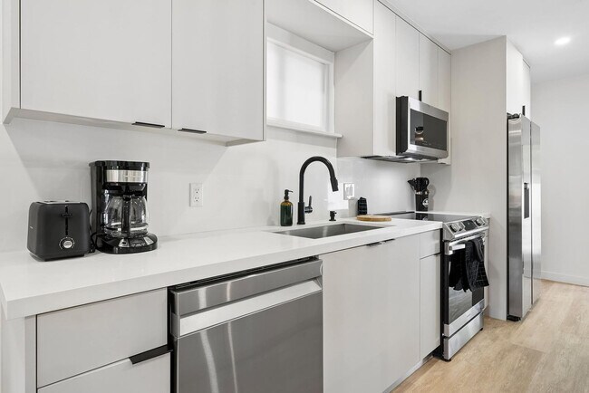 Building Photo - 3737 Frow Ave