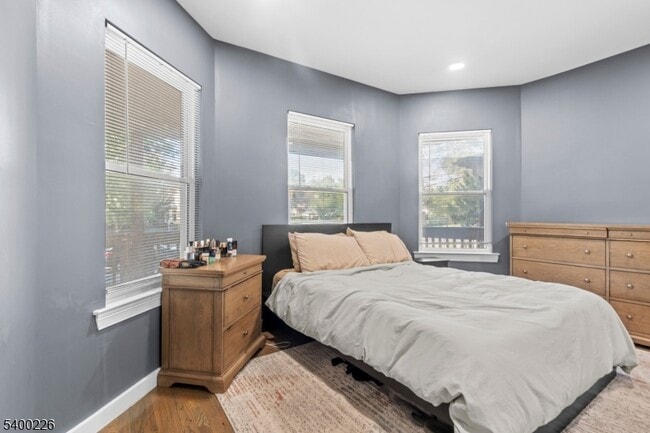 Building Photo - 110 Park Ave