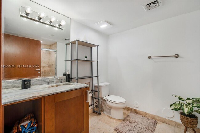 Building Photo - 9499 Collins Ave