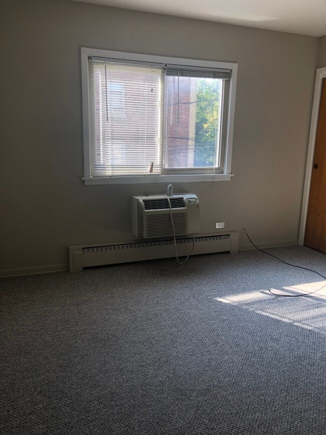 Building Photo - 2411 W Fargo Ave