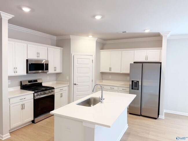 Building Photo - 217 Stockyard Cir