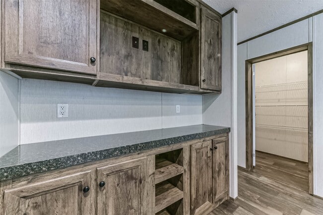 Building Photo - 1566 County Rd 610