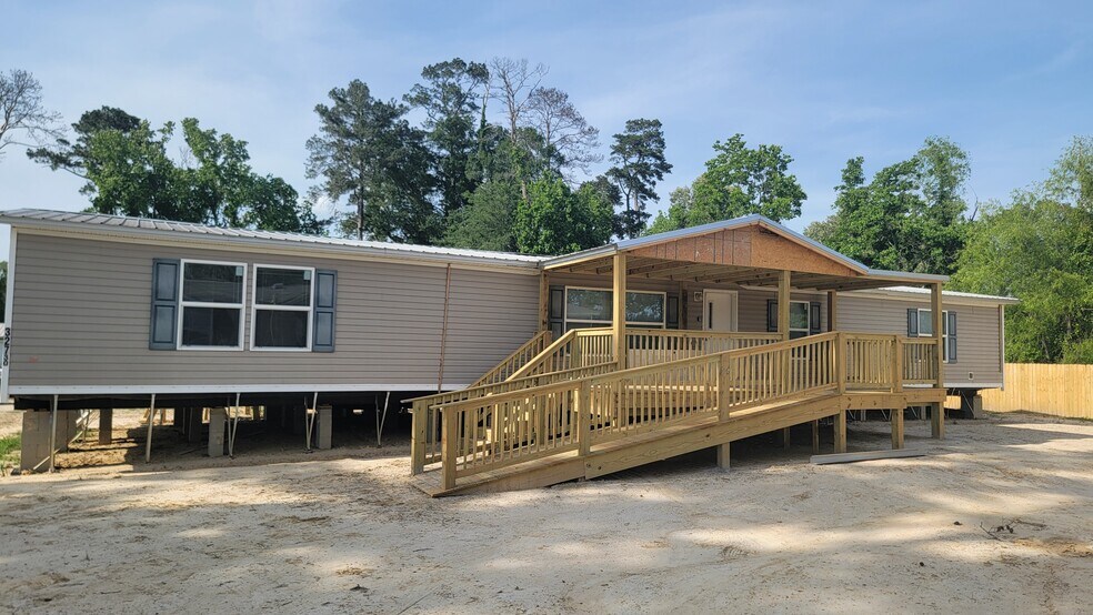 Building Photo - 32730 Carolee Cir