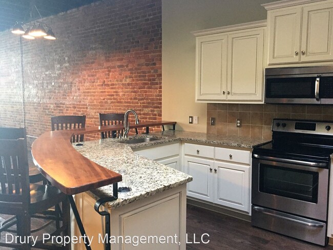 Building Photo - 2 br, 1 bath House - 311 Park Central West #B