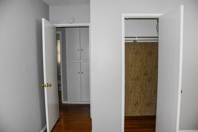 Building Photo - Steps to Chapman College