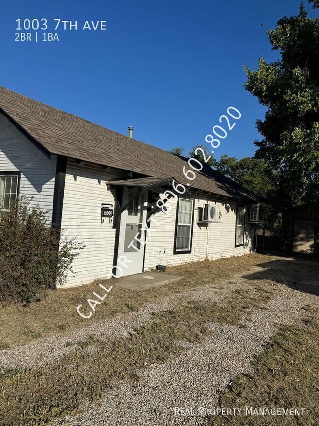 Building Photo - 2 bed 1 bath home in Canyon!