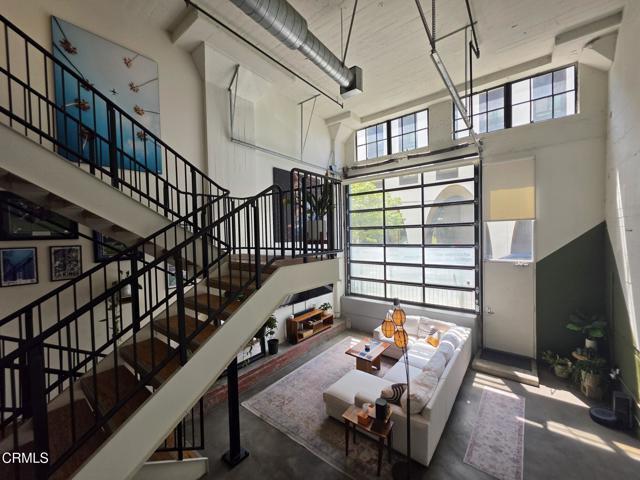 Building Photo - 200 N San Fernando Rd