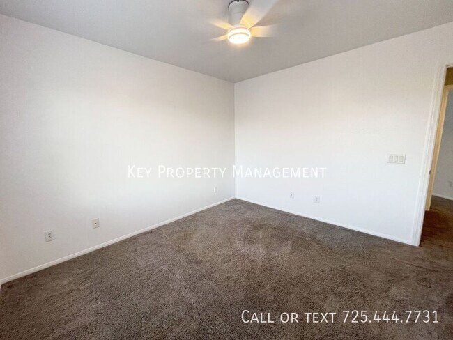 Building Photo - 605 Sonoran Heights Ave