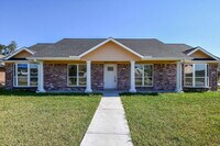Building Photo - 10402 Kirkhall Dr