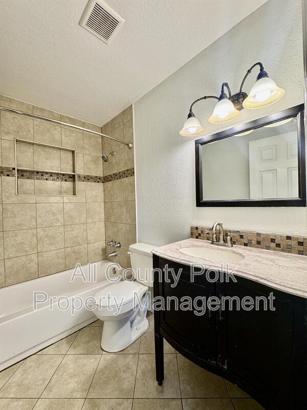 Building Photo - 2415 S Crystal Lake Dr