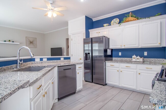 Building Photo - 30 Hickory Hill