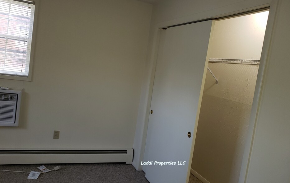 Walk-in Closet - 86 Beacon St