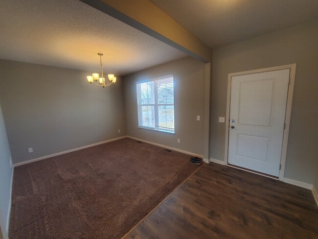 Building Photo - 5 BR 3 BA Single Family Home in North Hugo Minneapolis