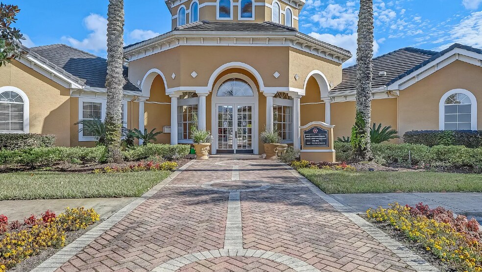 Building Photo - 10075 Gate Pky N