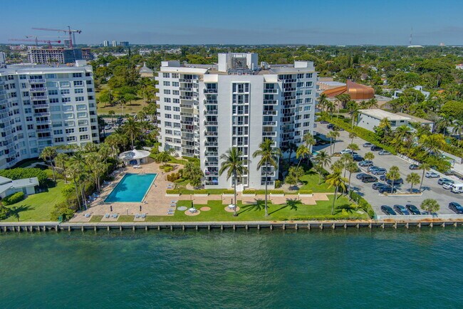 Primary Photo - 2800 N Flagler Dr