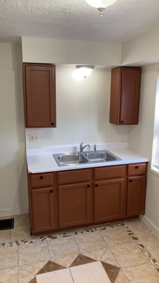 Building Photo - 514 Ethel Ave