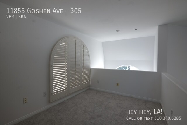 Building Photo - 11855 Goshen Ave